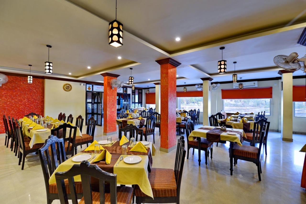 Oyo 6541 Hotel Relax Inn Удайпур Екстериор снимка